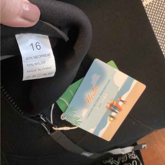 Hevito Hero-1 shorty wetsuit - Picture 4 of 4